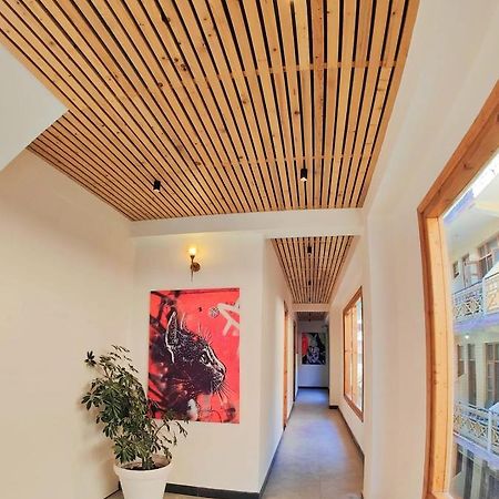 Yaato Retreat Hotel Manāli Екстериор снимка