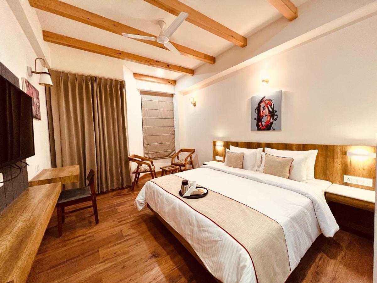 Yaato Retreat Hotel Manāli Екстериор снимка