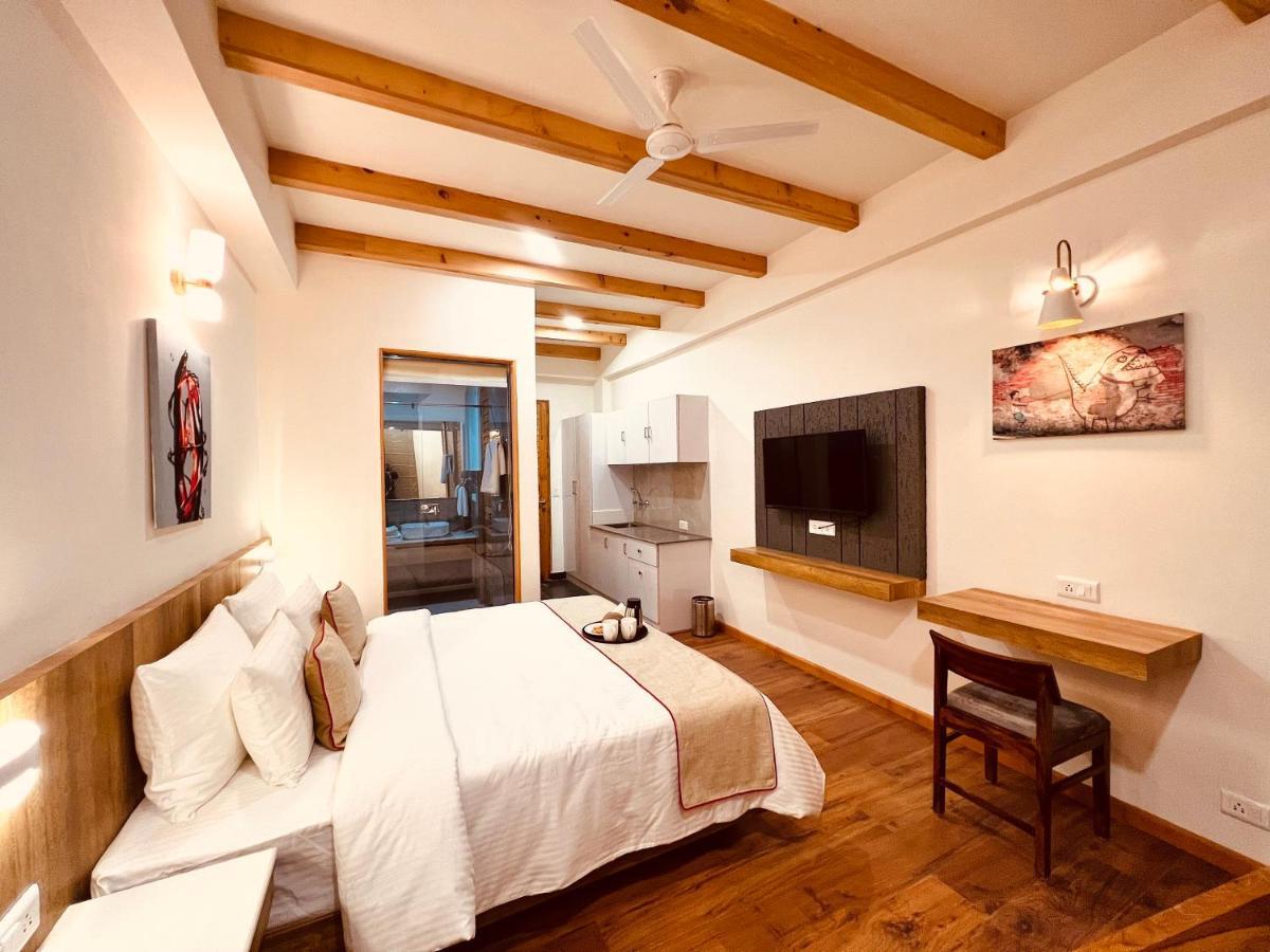 Yaato Retreat Hotel Manāli Екстериор снимка
